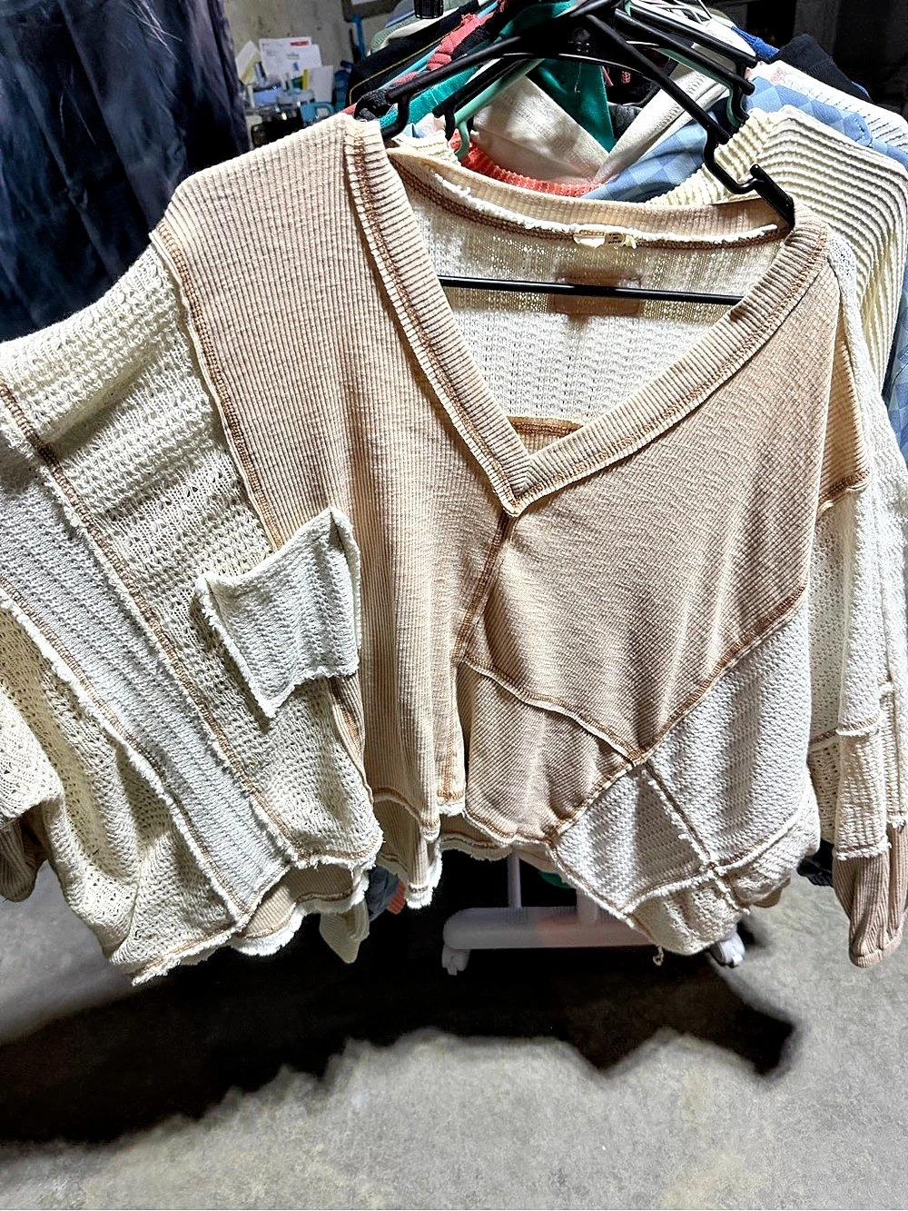 POL Short Sleeve Top in Cream, Size Medium